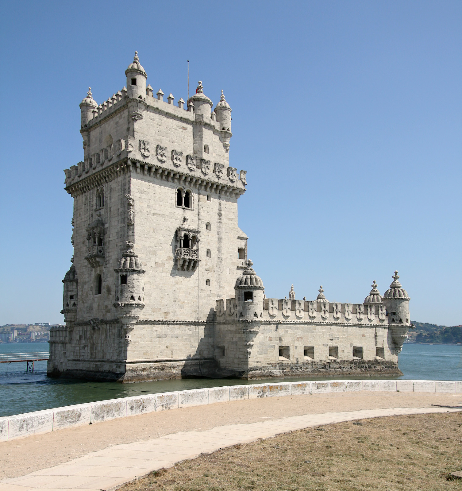 Torre_de_Belém_Lisboa_Richard_Bartz.jpg