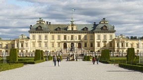 Drottningholm_Palace_-_panorama_september_2011.jpg