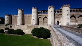 Castillo o palacio de la Aljaferia